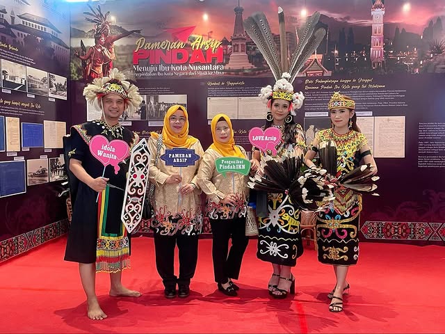 Tari Enggang