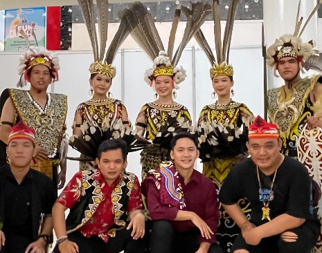 Tari Dayak Ngayau